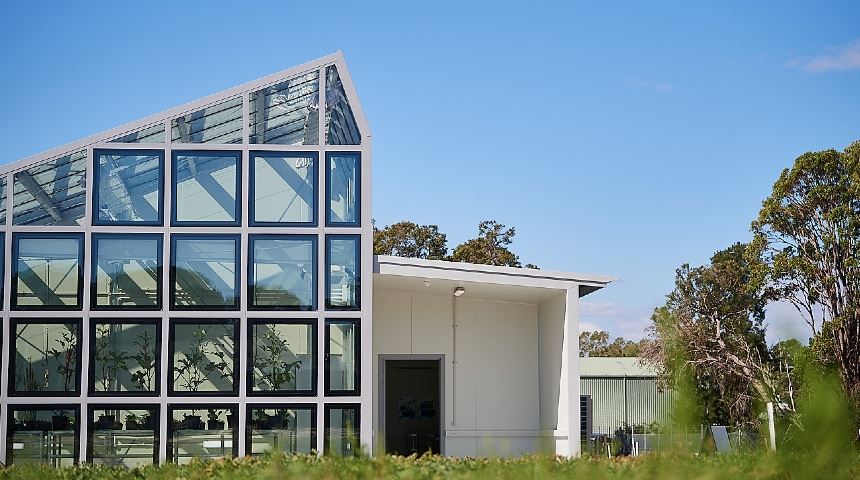 Solar Glass Greenhouse